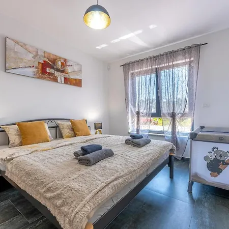 Rose Apartment